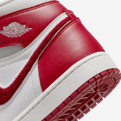 Air Jordan 1 High OG Varsity Red DJ4891-061 Chenille US Size