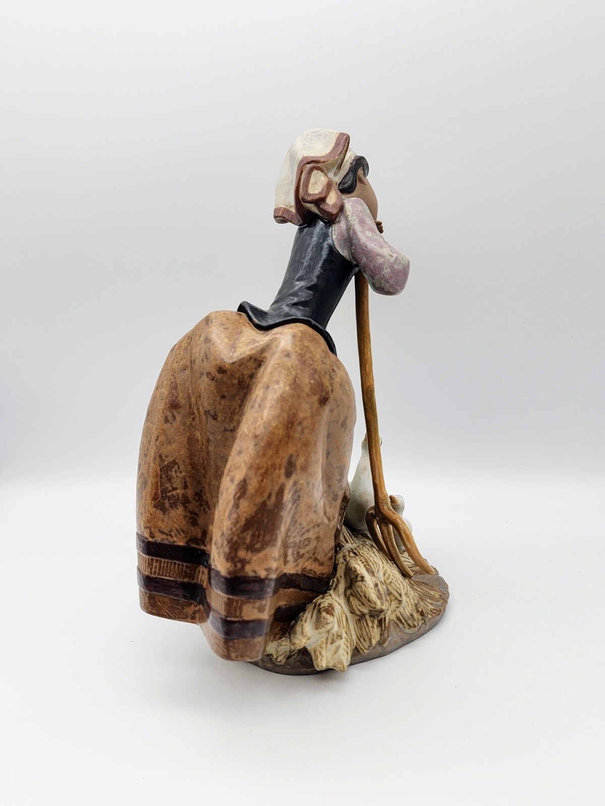 RARE LLADRO GRES 2178 HARVEST HELPERS GIRL W/PITCHFORK & 2 DUCKS/GEESE