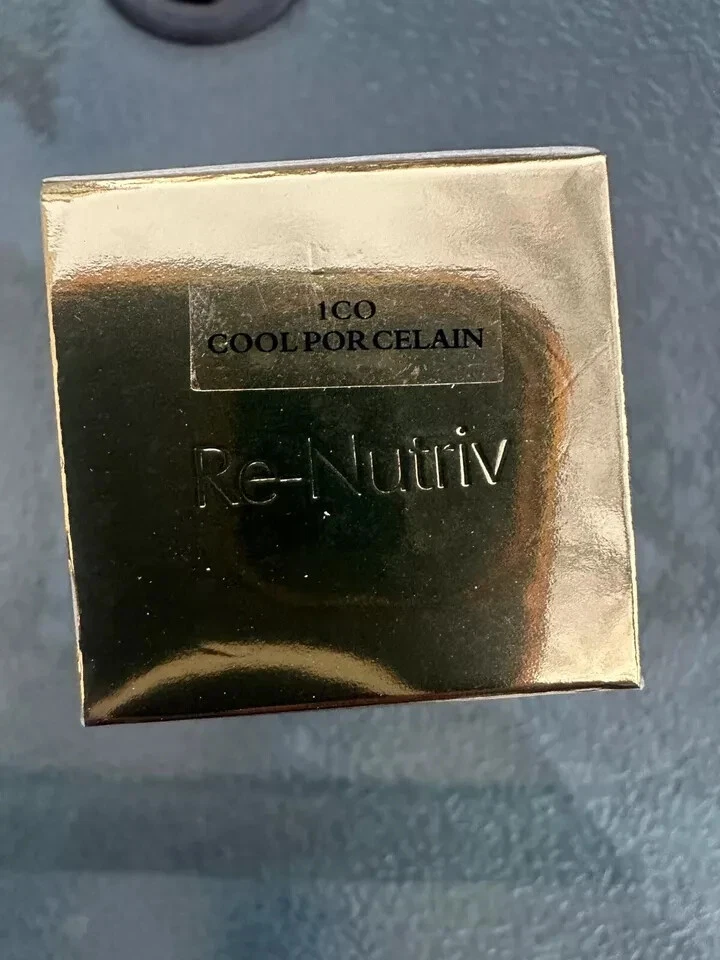 Estee Lauder Re-Nutriv Ultra Radiance Liquid Makeup SPF 20~1 oz 7N1 New Seald - Image 3 of 4