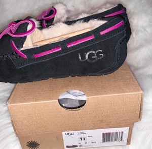 ugg slippers kids black
