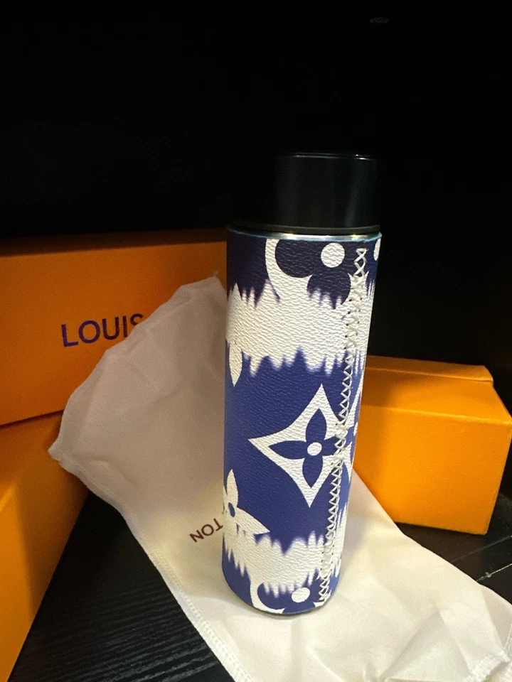 botella de agua, lujo Foto 2 de 3