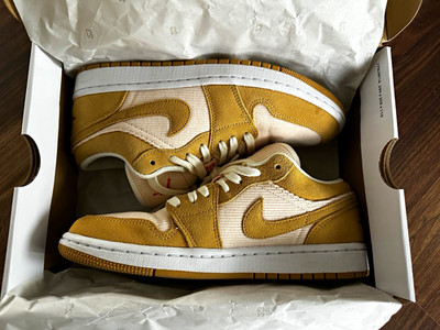 Jordan Air Jordan 1 Low SE Damen Sneaker Low Top Beige/Weiß EU 40