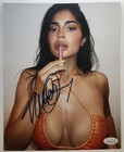 Kylie Jenner Signed 8x10 Authentic  Photo - Autograph with Tamper Proof JSA — photo 1
