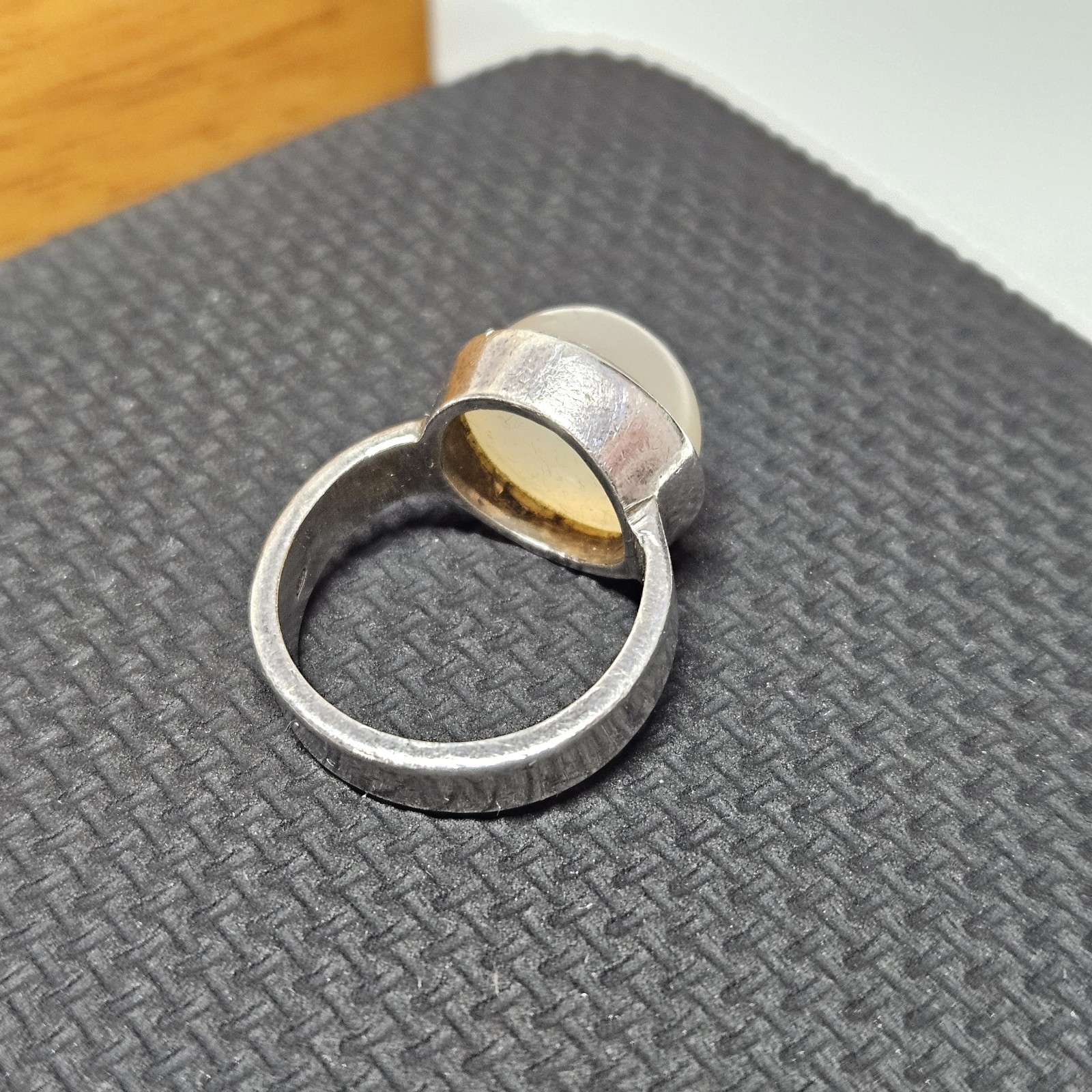 VINTAGE Solid Silver Ring  - Sterling Silver & Mo… - image 4