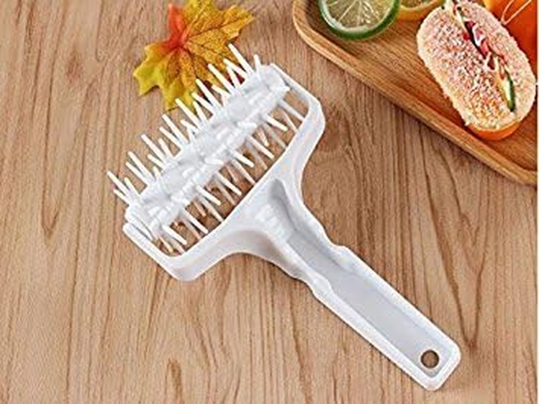 Plastic Pizza Pie Pastry Dough Docker Pizza Roller Dough Pitter Baking Tool