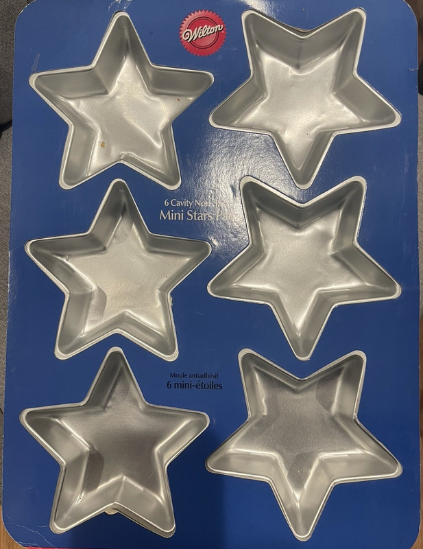 Wilton 6-Cavity Star Baking Mold Pan Aluminum Nonstick 450°F Silver