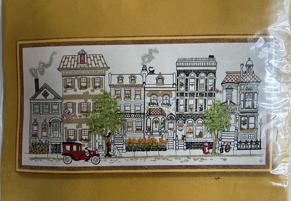 Vintage Sunset Stitchery Crewel Embroidery Kit "Center Street" 2226 - Image 2 of 4