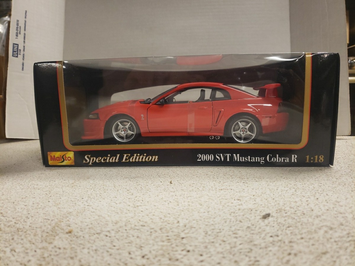 Maisto 2000 Ford Mustang SVT Cobra 1:18 Diecast Car for sale