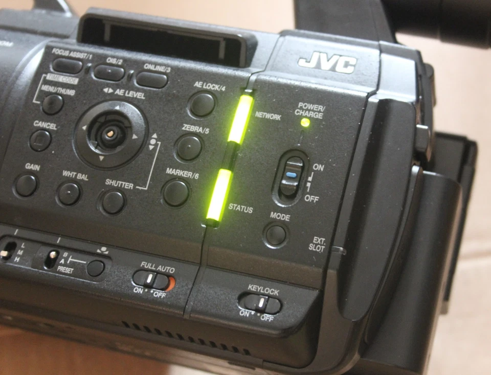 JVC GY-HC550, 4K UHD, Live-Streaming Professionell Camcorder,   mit viele  zub. - Bild 4 von 4