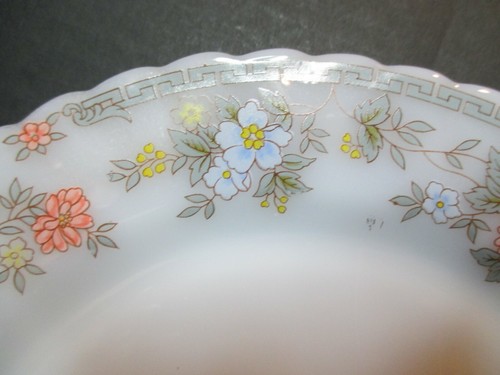Indopal Milk Glass 5 Piece Service For 4 Peach & Blue Flowers 20 Total Pieces - Picture 6 of 11