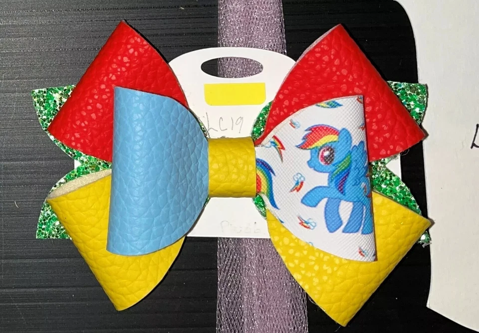 Moño de pelo de cuero sintético hecho a mano con personaje de My Little Pony Foto 3 de 4