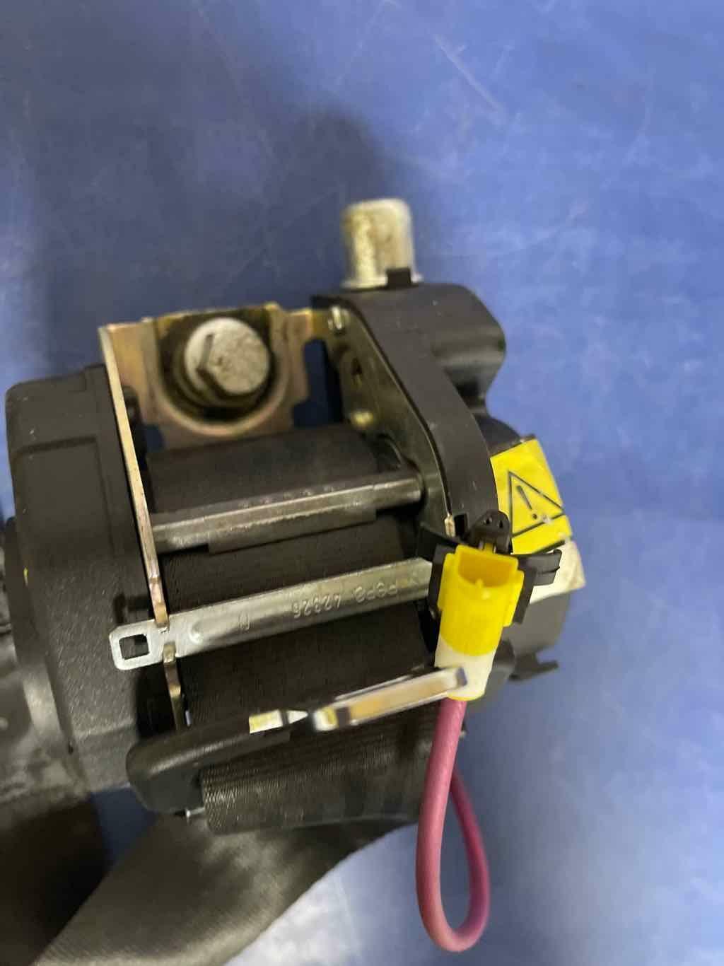 Rear Seat Belt MASERATI Left 07