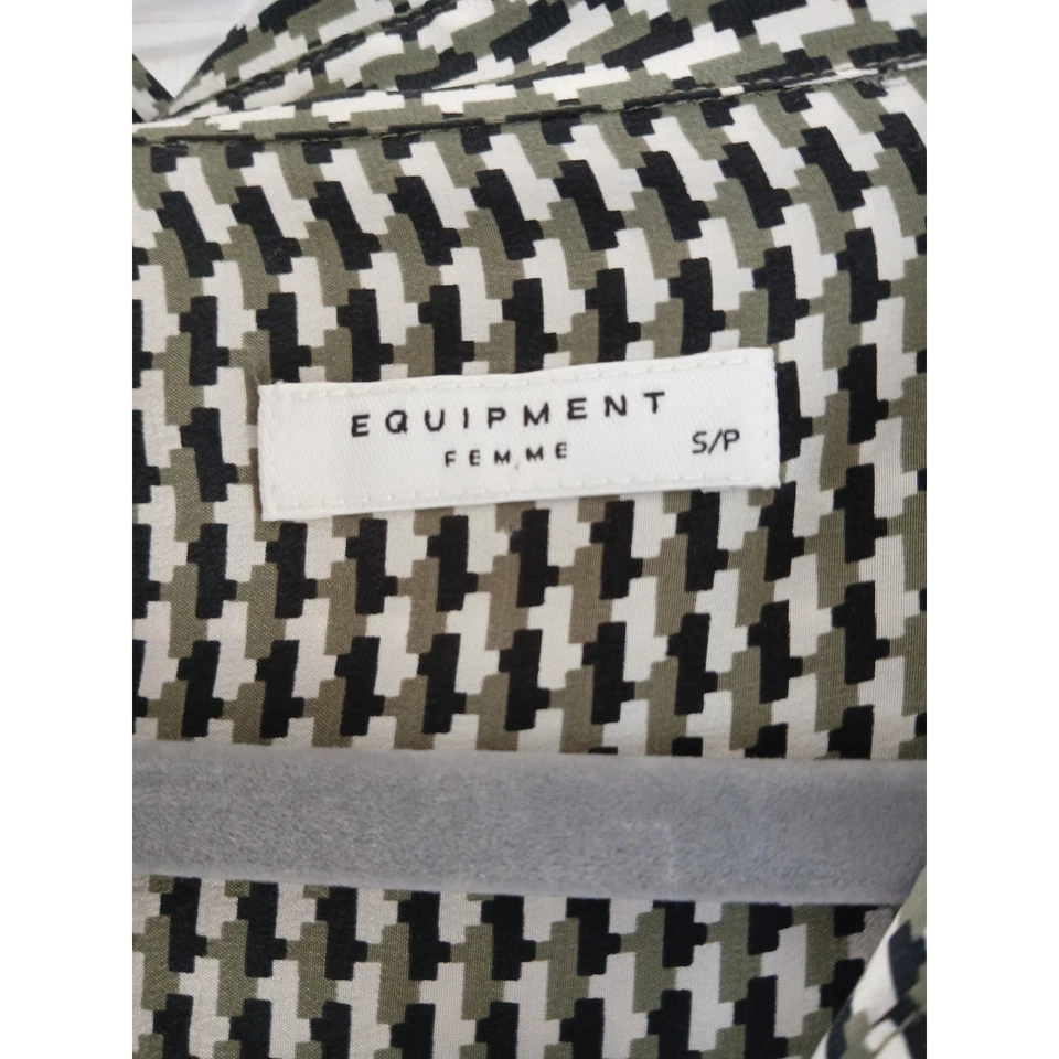 EQUIPMENT FEMME Camisa Manga Larga Con Botones Seda Estampado Geométrico Pequeña Foto 3 de 4