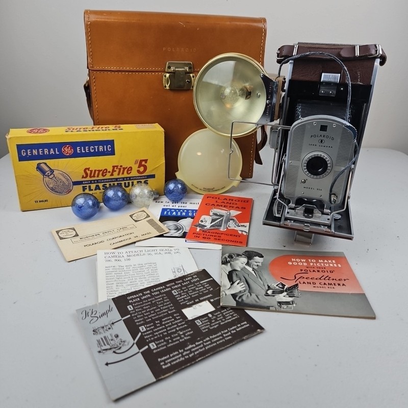 Polaroid 95A Vintage Land Camera With Case Flash And Extra Bulbs And Manuals