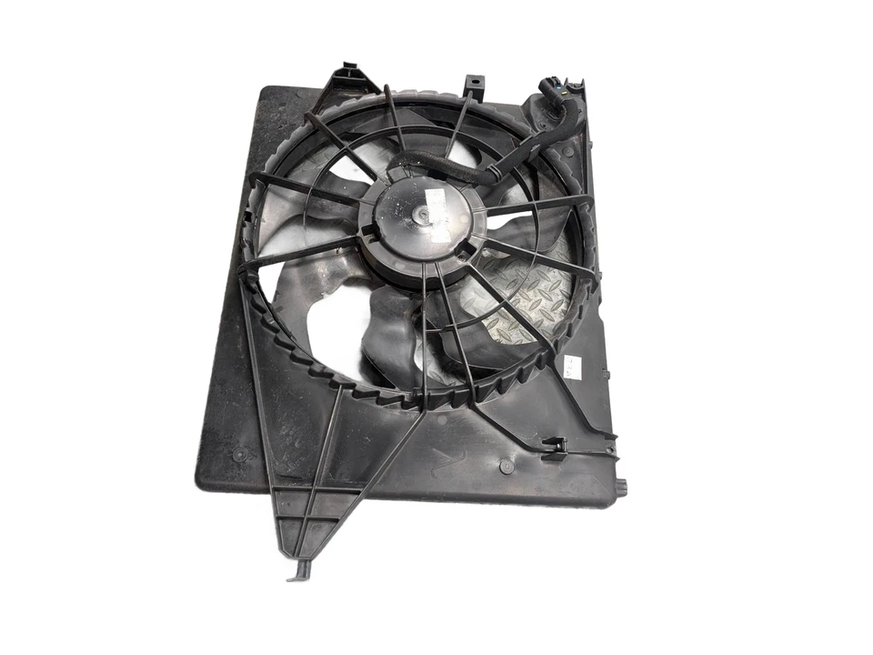 Hyundai Santa Fe 2013-2016 ventilador OEM con cubierta motor de refrigeración eléctrico Foto 3 de 4