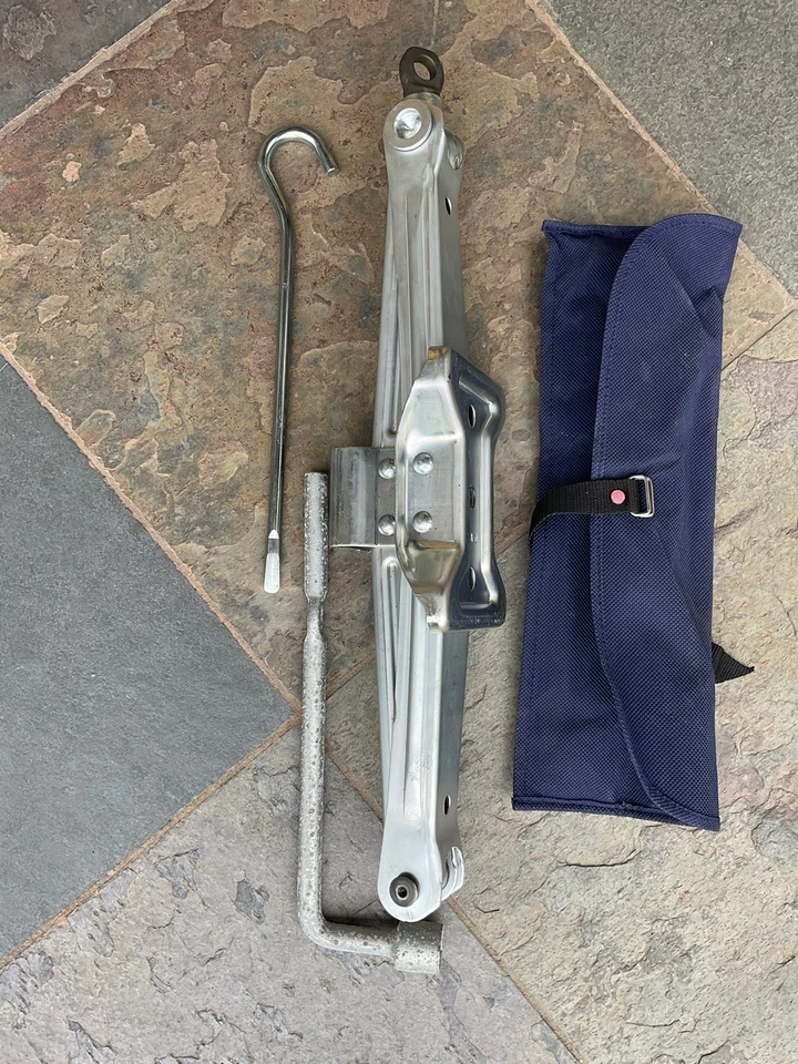 Juego de gatos de neumáticos con herramientas 12-13-14-15-16-17-18-19-20-21 Honda C-RV CRV Foto 2 de 4