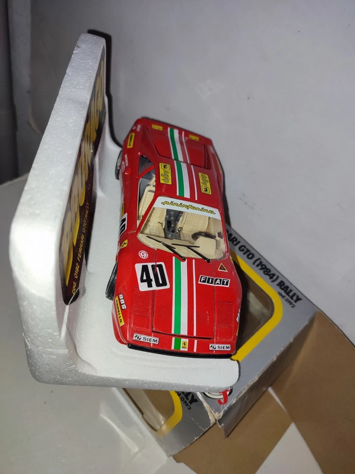 VOITURE BURAGO FERRARI GTO 1984 RALLY BOITE 1/24 VINTAGE BEL ETAT - Photo 4/4