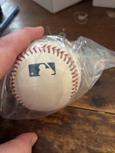 Ivan Rodriguez Signed Baseball JSA AUTHENTIC - Picture 7 of 8