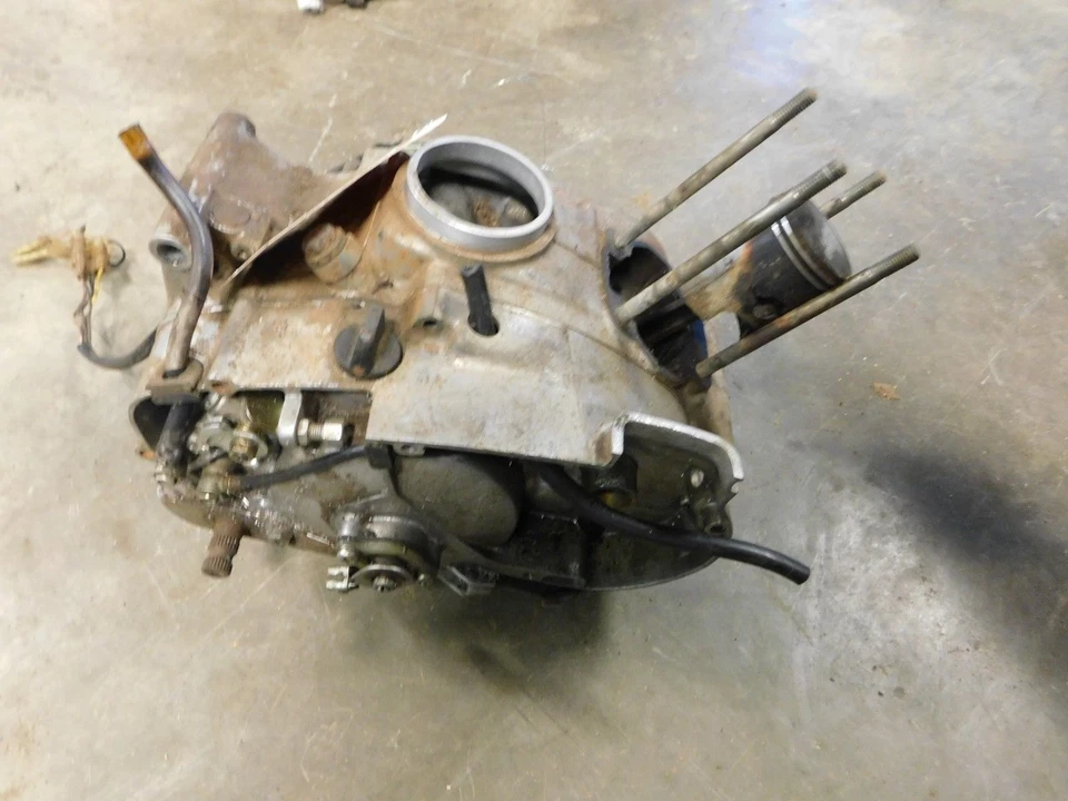 Kawasaki KM100 1977 extremo inferior - núcleo Foto 3 de 3