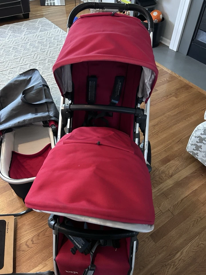 Doble UPPAbaby Vista con moisés y respaldo Foto 3 de 4