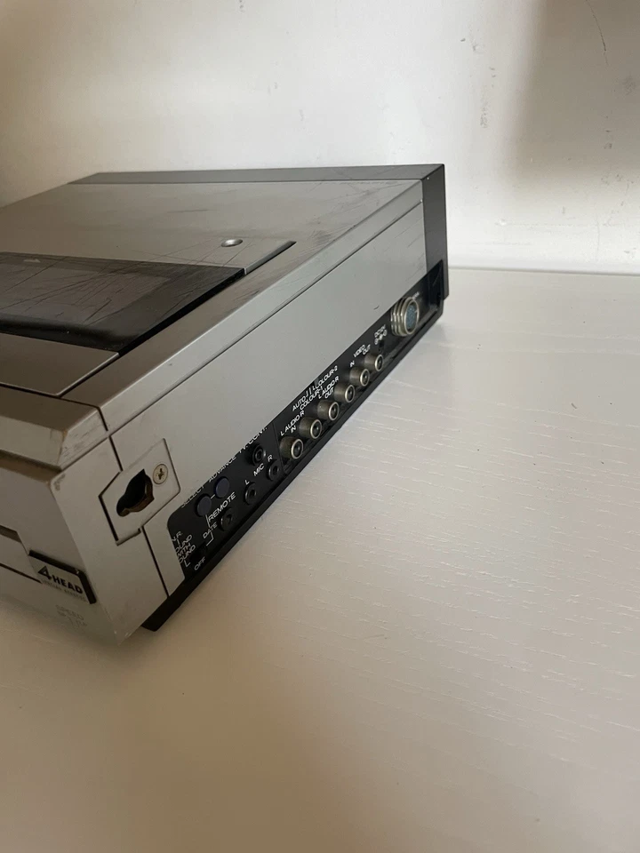 Vintage hitachi vt-7E 4head portable video cassette recorder VHS - Immagine 4 di 4