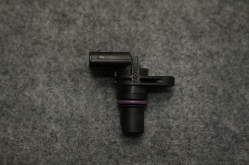 VW Audi Impulsgeber Nockenwelle Kurbelwelle Nockenwellensensor 04C907601 150 km