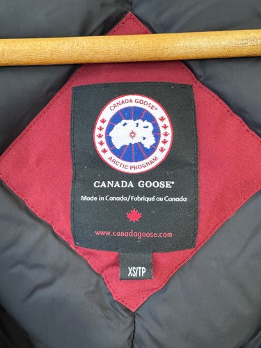 Canada Goose Damen Rot Winterjacke Parka Full Zip Gr. (XS) - Bild 10 von 14