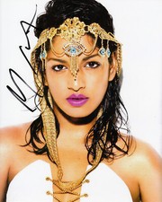 MUSIC M. I. A. Maya Arulpragasam signed 10x8 photo AFTAL UACC [15207] In Person