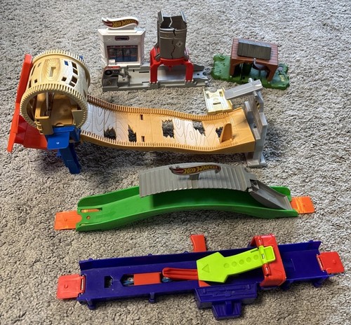 Hot Wheels Trick Track Builder Stunt Barrel Bridge Exploding Shed Speed Booster