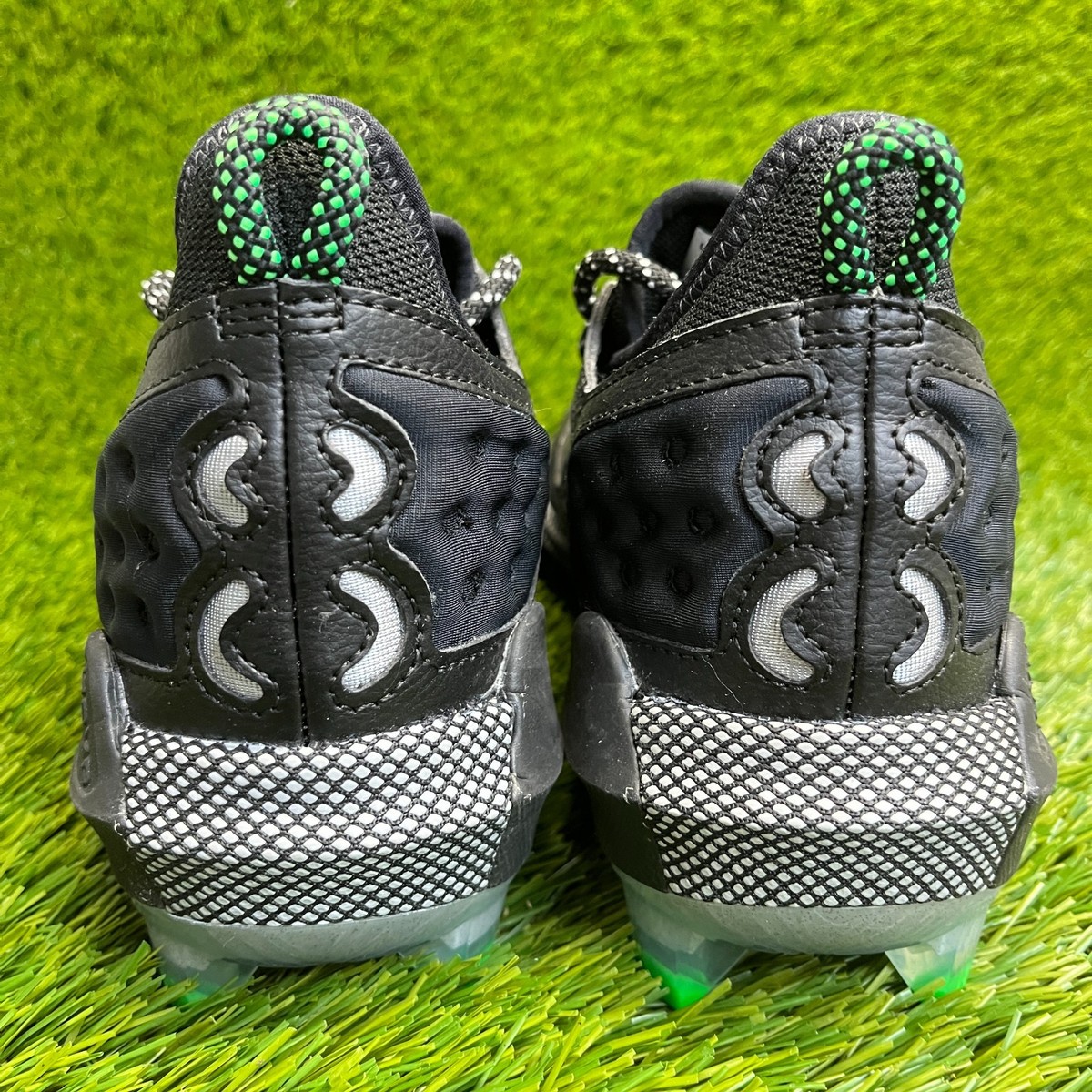 Under Armour Harper 8 Low ST Mens Size 7 Black White Running