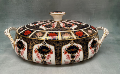 Royal Crown Derby OLD IMARI Covered Vegetable Serving Dish Bowl