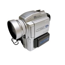 Sony Handycam DCR PC110 MiniDV Digital Camcorder Video Camera NightShot Zeiss