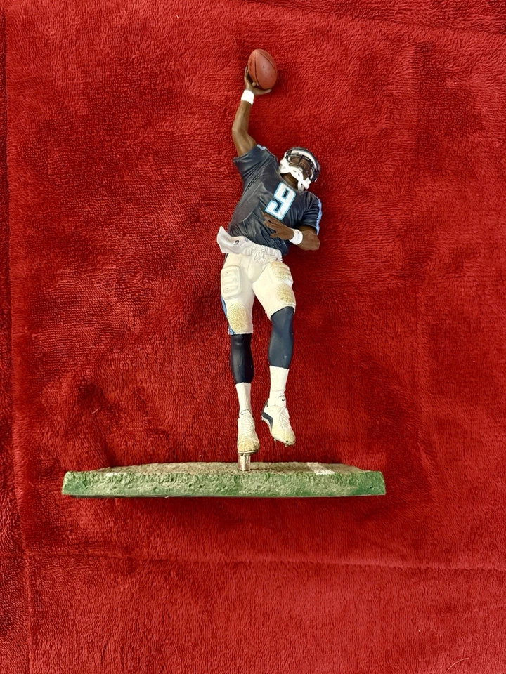Boneco de ação McFarlane Toy’s NFL Tennessee Titans Steve McNair - Imagem 2 de 4