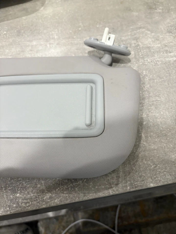 Toyota Prius 2016 2017 2018 parasol pasajero derecho gris parasol OEM Foto 2 de 4