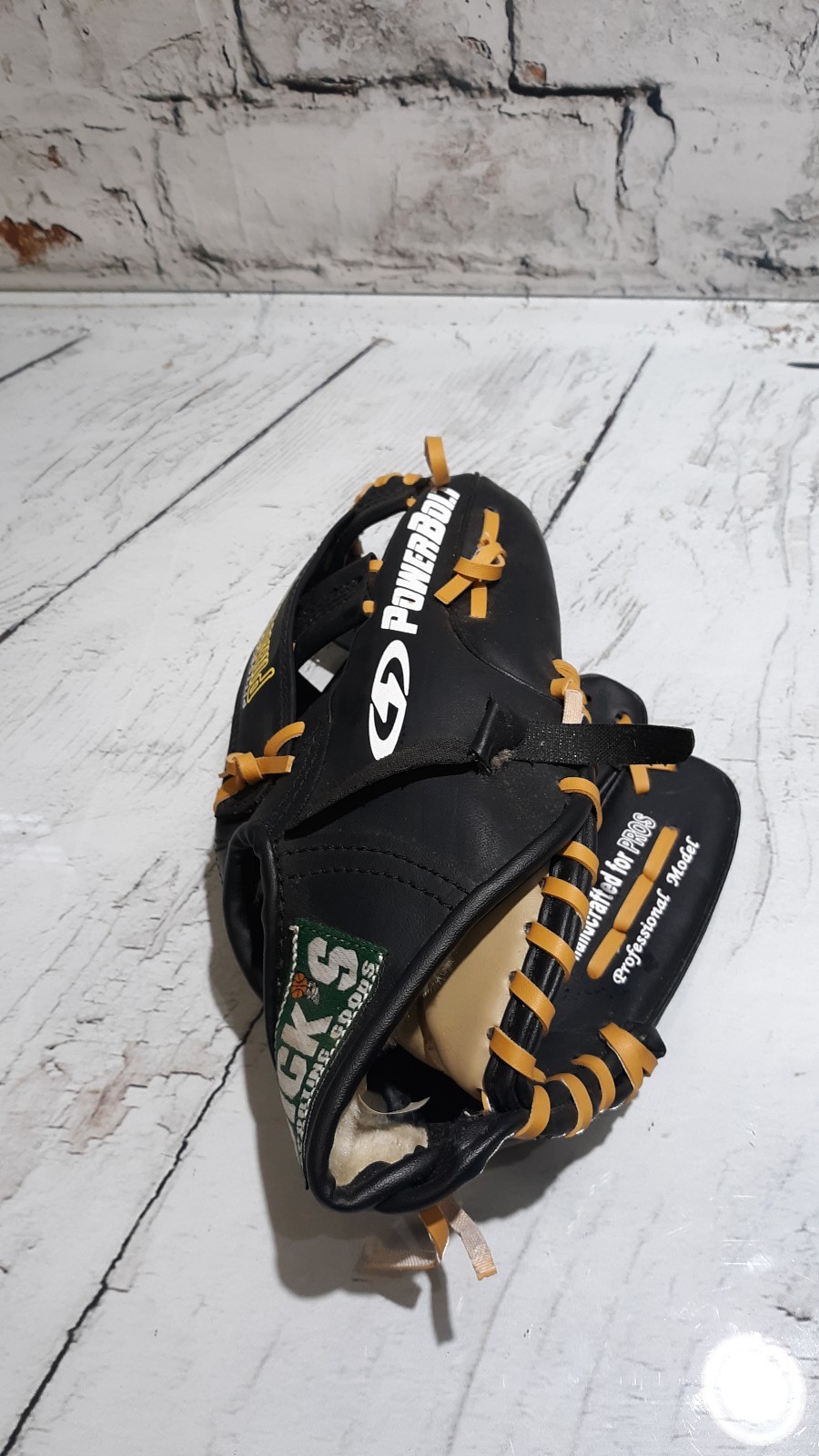 Dicks Powerbolt 10 Inch Little League baseball Glove Fits Left Hand