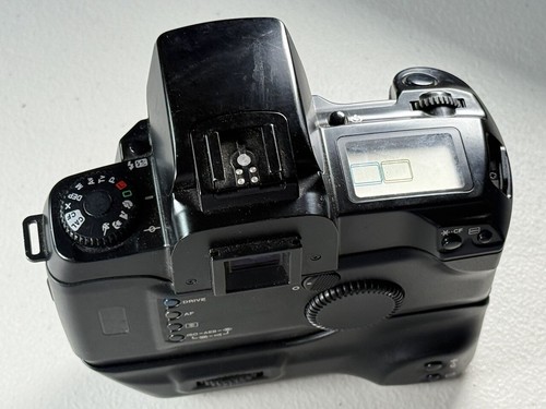 Cámara Canon EOS 5 35 mm película SLR + cuerpo de trabajo probado con agarre - Imagen 10 de 13