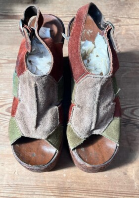 70er Jahre Wildleder Patchwork hohe Plateau Sandalen. Keine Größe - ca. 3-4? Siehe Fotos.