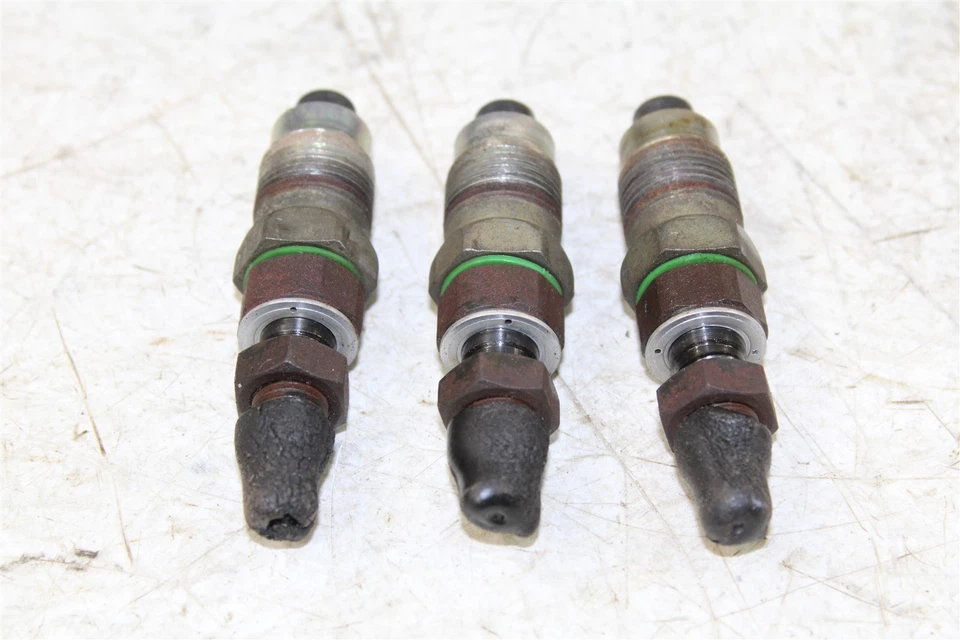 2002 Kawasaki Mule 2510 Diesel 4x4 Fuel Injectors - Image 3 of 4