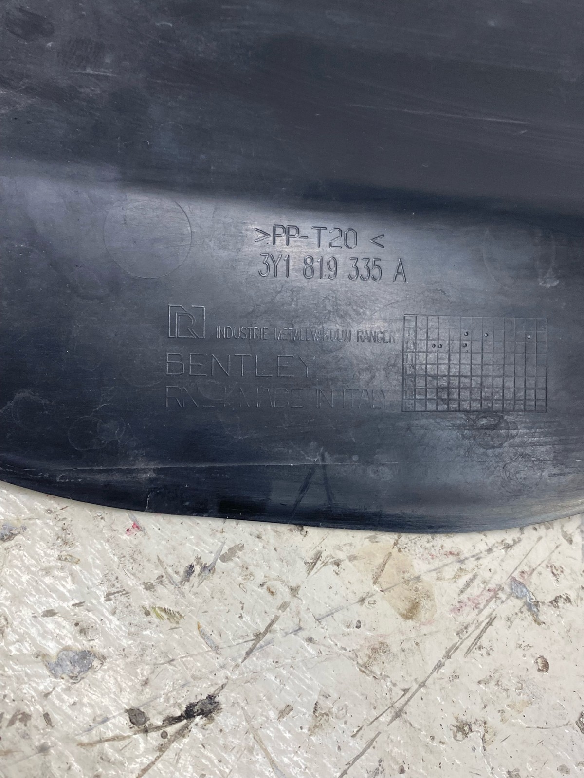 2010-2020 BENTLEY MULSANNE OEM FRONT AC WINDSHIELD COWL GRILLE TRMI COVER PANEL