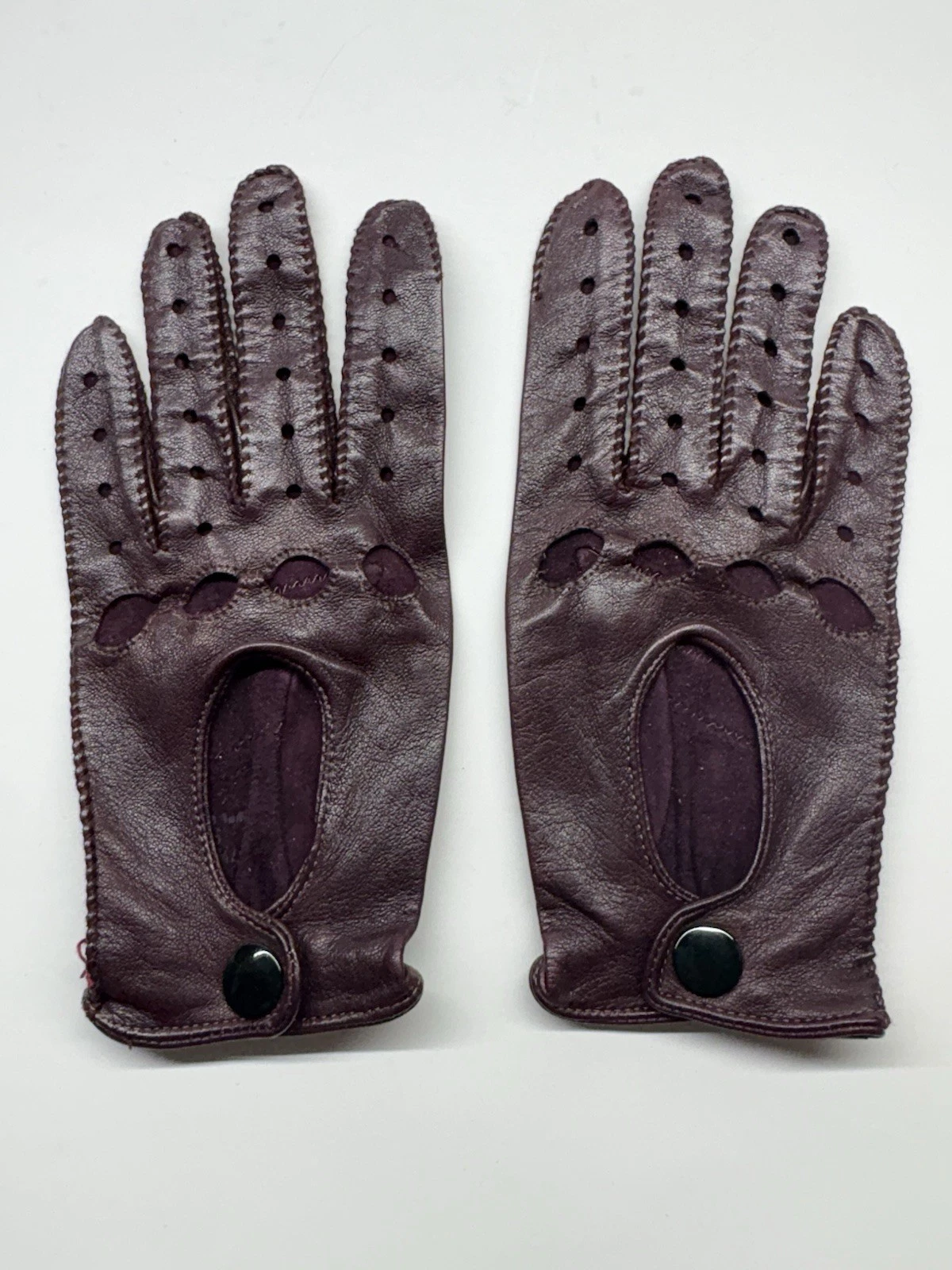 Driving Gloves Knuckle Cutout Breathability Open Back Snap Women 7.5-8 Small Red
Opens in a new wind