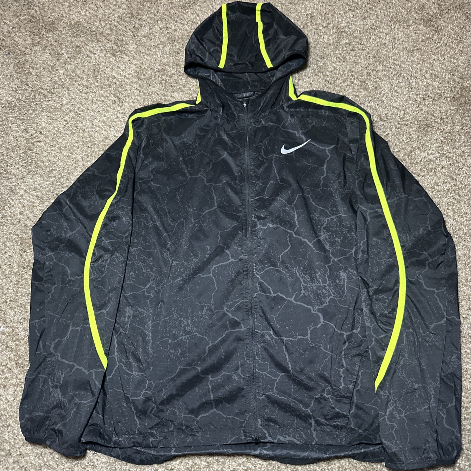 Nike Impossibly Light Running Jacket Medium Black… - image 1