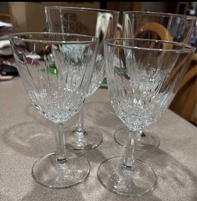 Set Of 4 Crystal Wine Glasses Vintage Luminarc Cut Crystal  D Arques