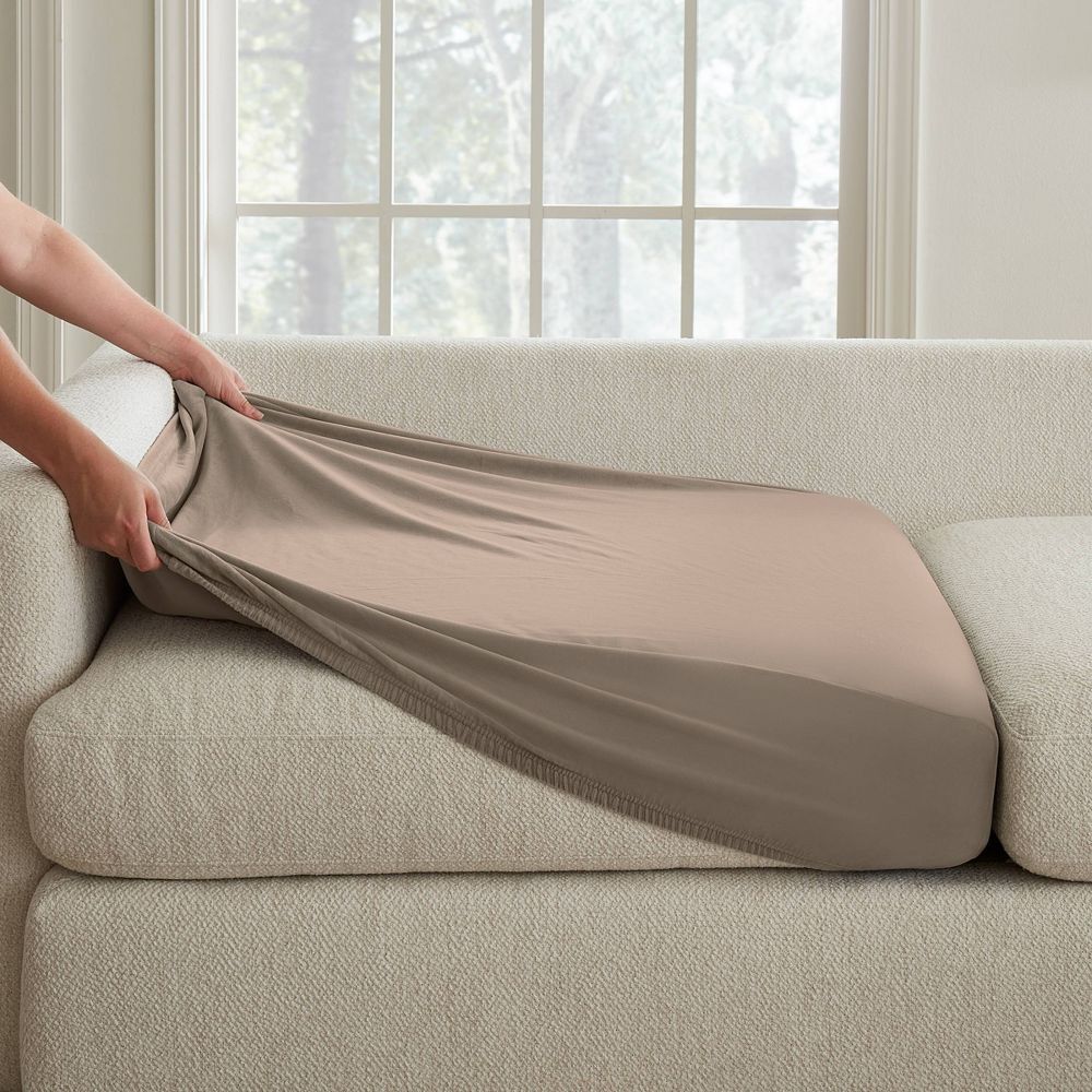 Удлиненный секционный чехол для подушки из эластичного бархата Sure Fit Hampstead Коричневый: Пэт