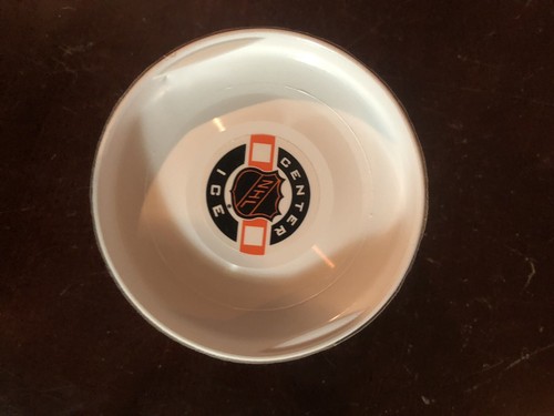 Washington Capitals Full Case Game Puck - Picture 2 of 10