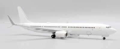 1:200 JC Wings BOEING 737-900 Passenger Blank Airplane Diecast