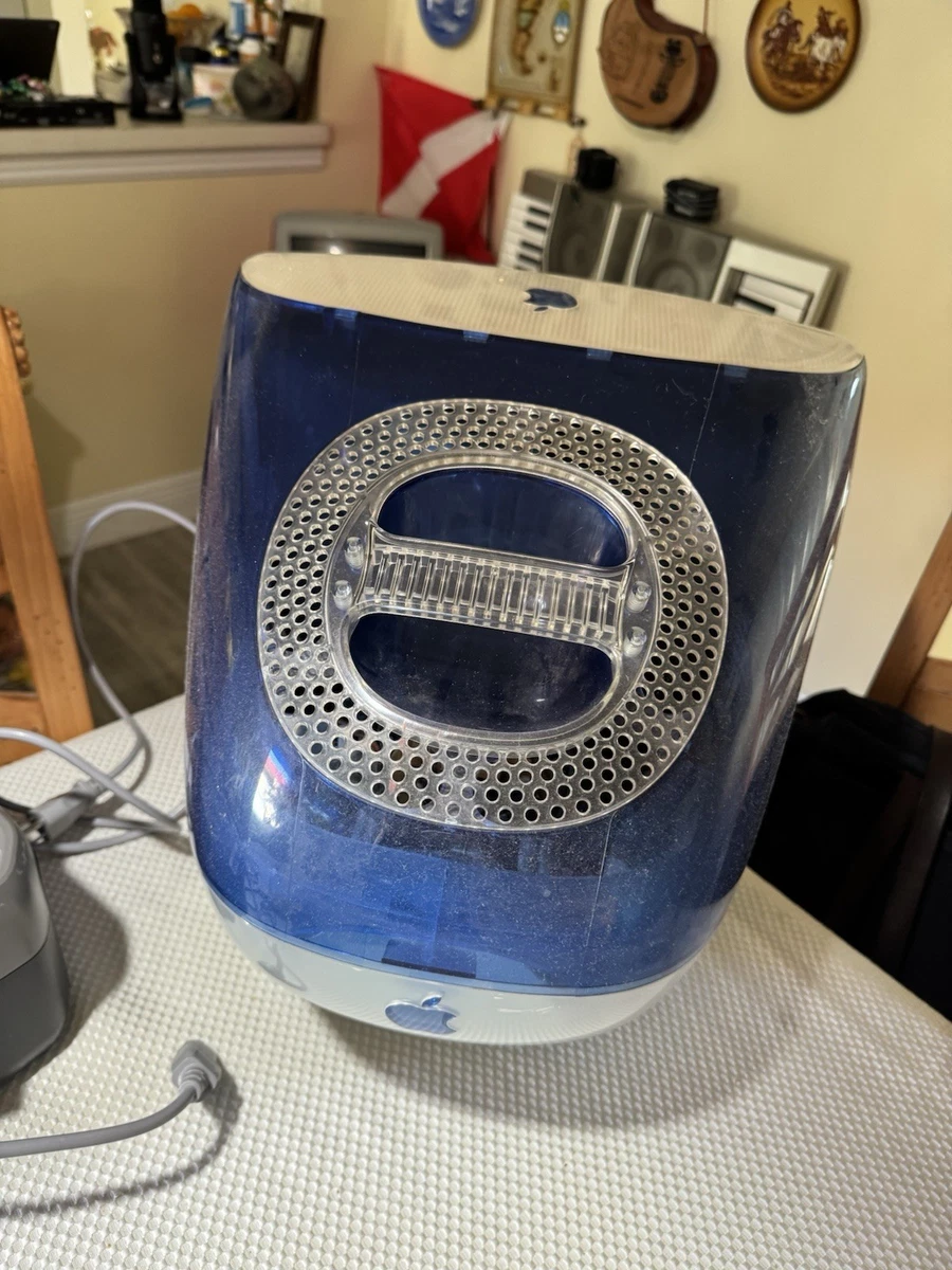 iMac G3 Blueberry, solo piezas. Botas en pero sin pantalla