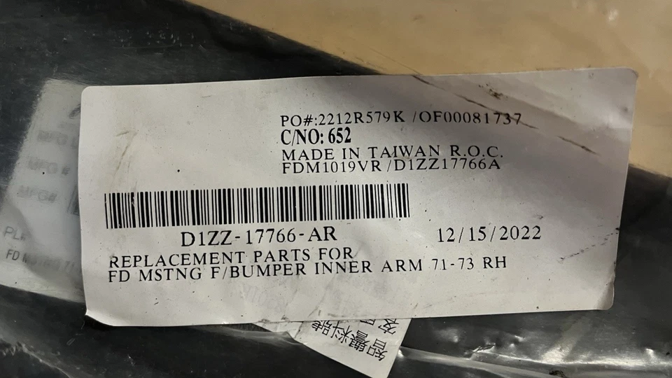 Soporte de parachoques interior del lado del pasajero delantero Ford Mustang 1971-1972 Foto 2 de 3