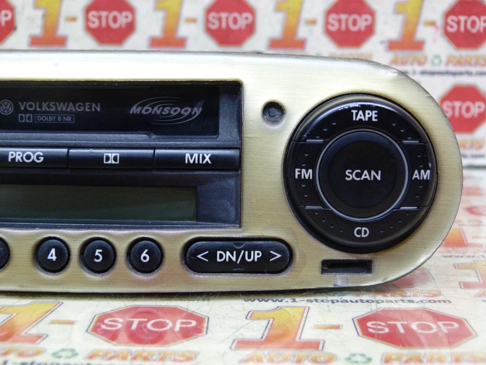 VOLKSWAGEN BEETLE 2002-2004 RADIO AM/FM MONZÓN REPRODUCTOR DE CASSETTE 1C0035157D OEM Foto 4 de 4
