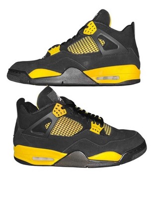 Size 11 - Air Jordan 4 Retro Thunder - Very Clean - DH6927-017