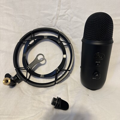 Blue Microphones Yeticaster Professional Broadcast Kit - Black No Base Clamp